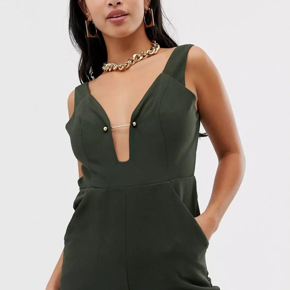 🌻Host Pick🌻NWOT ASOS Petite Olive Backless Cropped Legs Jumpsuit With Gold Bar - Picture 5 of 6